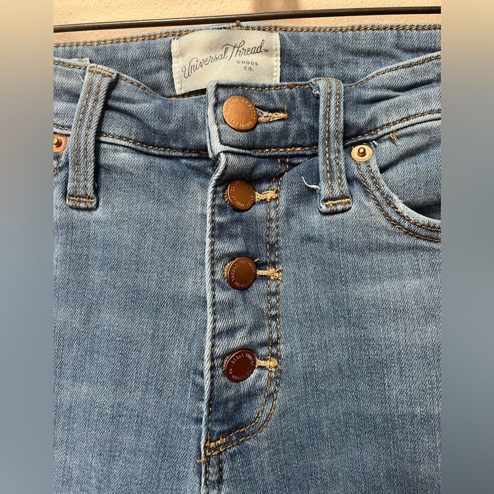 Universal Thread Women’s High Rise Fly Button Skinny Jeans Size 2 - Picture 2 of 12